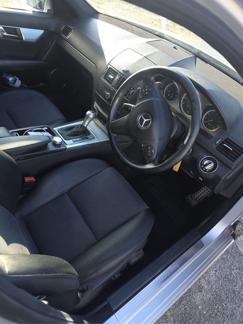 Mercedes-Benz C 180 — 4
