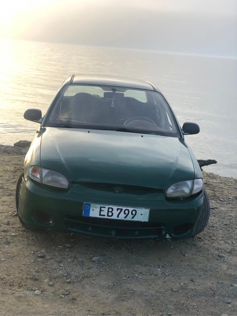 Hyundai Accent — 1/3