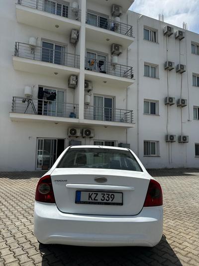 Ford Focus — 4