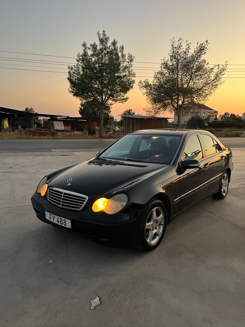 2001 Mercedes-Benz C 220