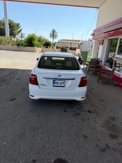 Toyota Corolla Axio — 3