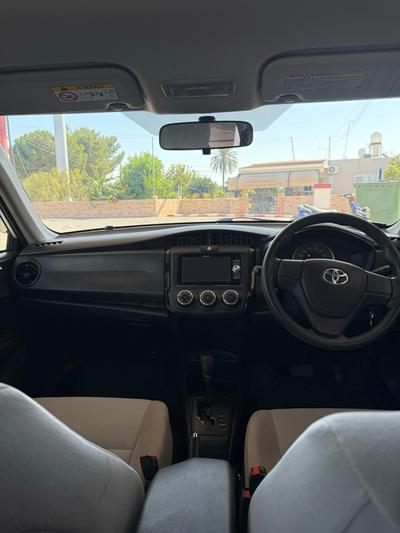 Toyota Corolla Axio — 4