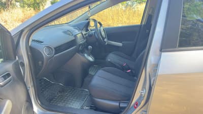 Mazda Demio — 3