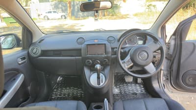 Mazda Demio — 7