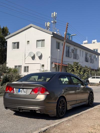 Honda Civic — 1