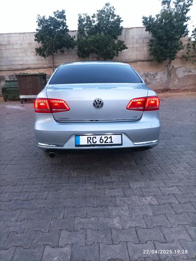 Volkswagen Passat — 4