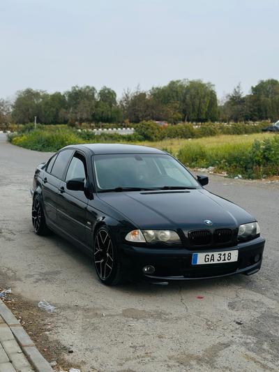 BMW 318i — 1