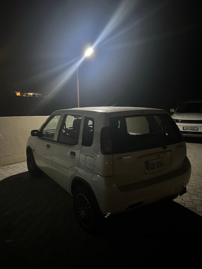 Suzuki Swift — 1