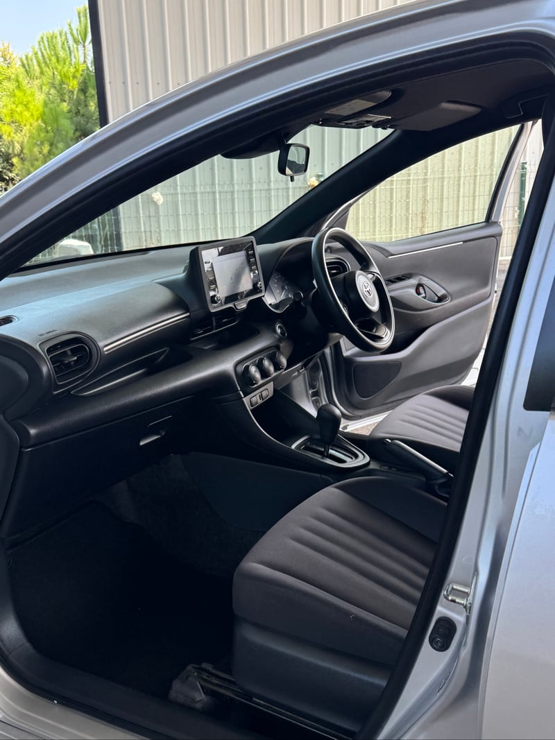 Toyota Yaris — 7