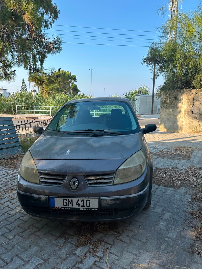Renault Scenic — 3