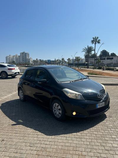 Toyota Vitz — 1