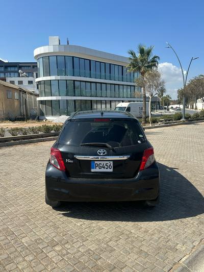 Toyota Vitz — 5