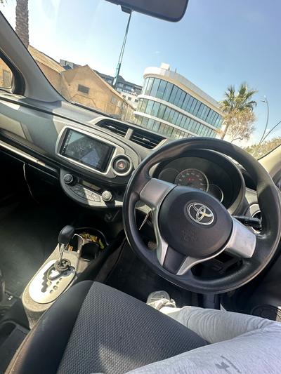 Toyota Vitz — 7