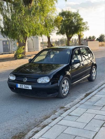 Volkswagen Golf — 1