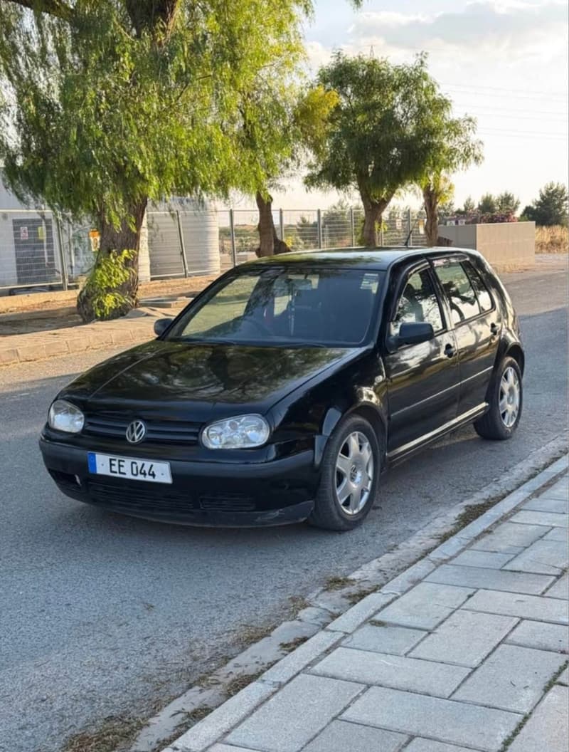 Volkswagen Golf — 1/7