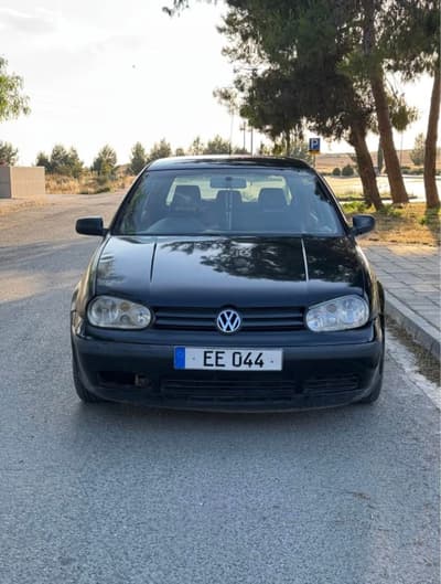 Volkswagen Golf — 2