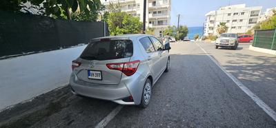 Toyota Yaris — 4