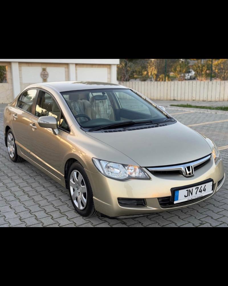 Honda Civic — 1/10