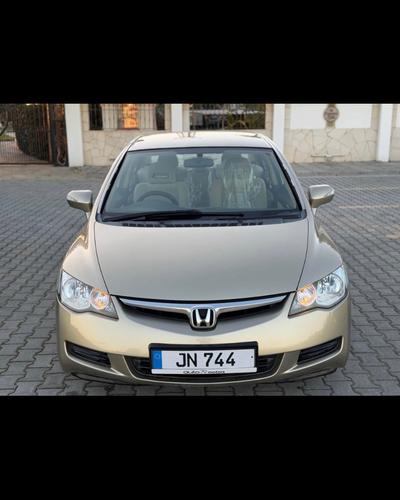 Honda Civic — 2