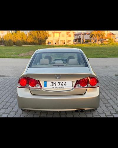 Honda Civic — 4