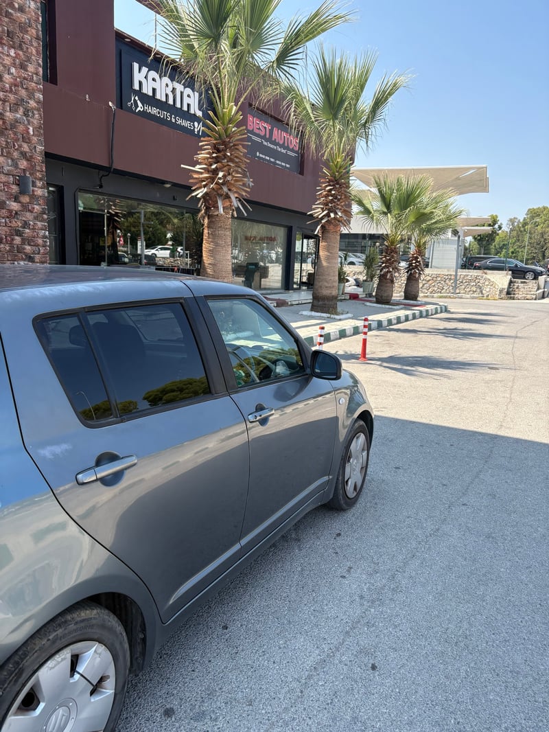 Suzuki Swift — 3