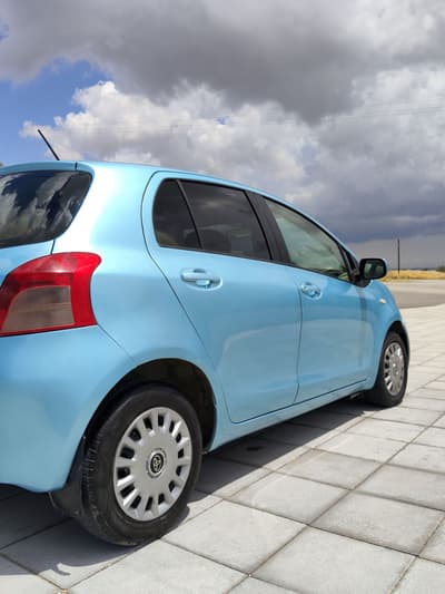 Toyota Vitz — 4