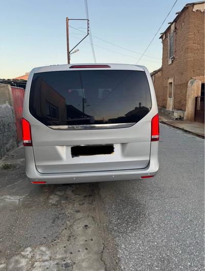 Mercedes-Benz V 250d — 8