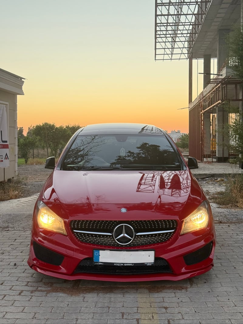 Mercedes-Benz CLA 200 — 3
