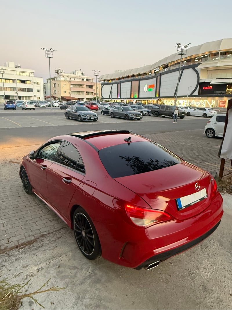 Mercedes-Benz CLA 200 — 2