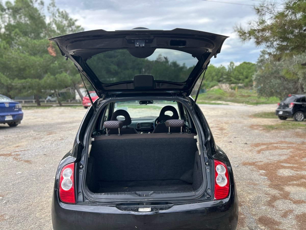 2010 Nissan March 3