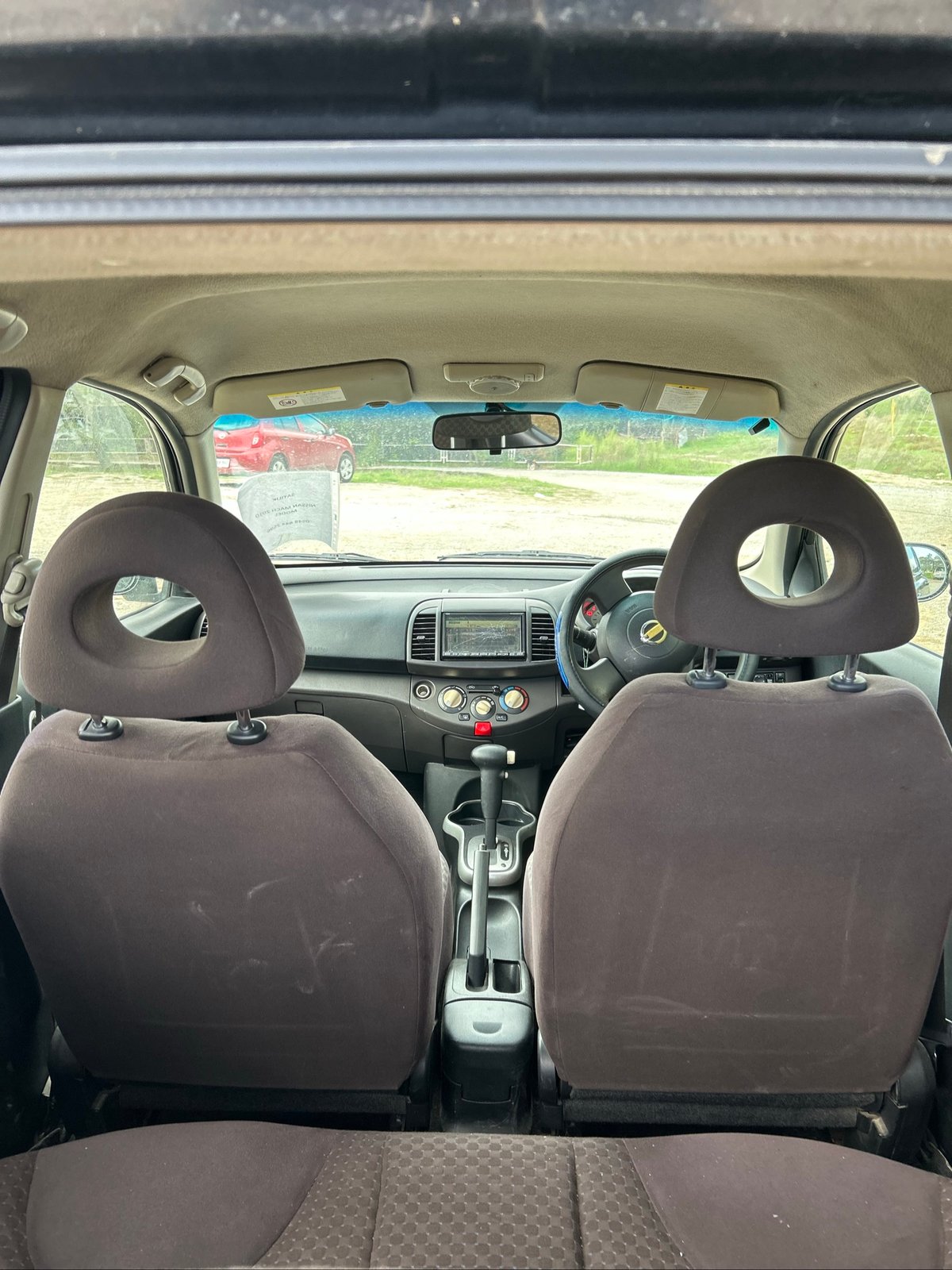 2010 Nissan March 4
