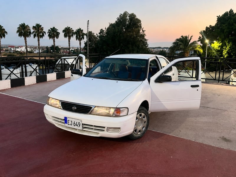 Nissan Sunny — 1/7