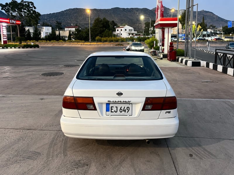 Nissan Sunny — 6