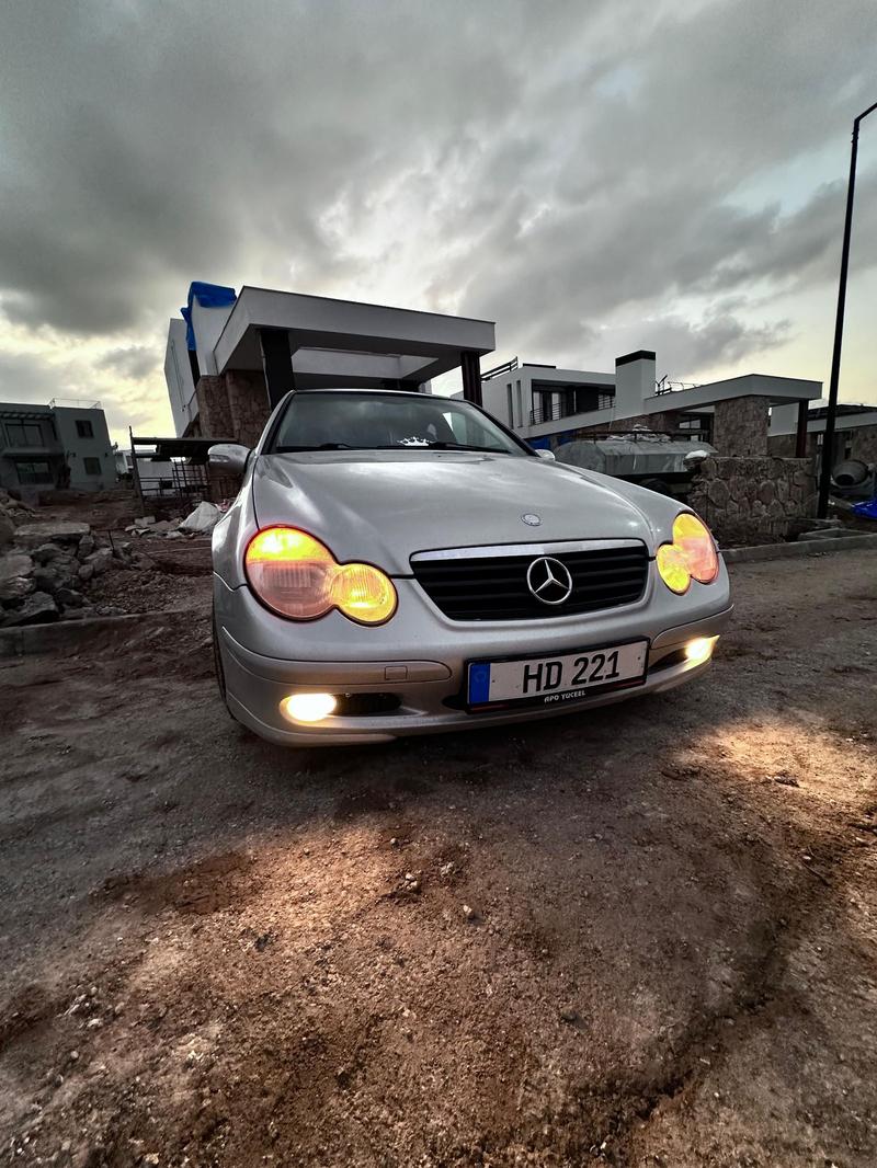 Mercedes-Benz C 180 — 1/5