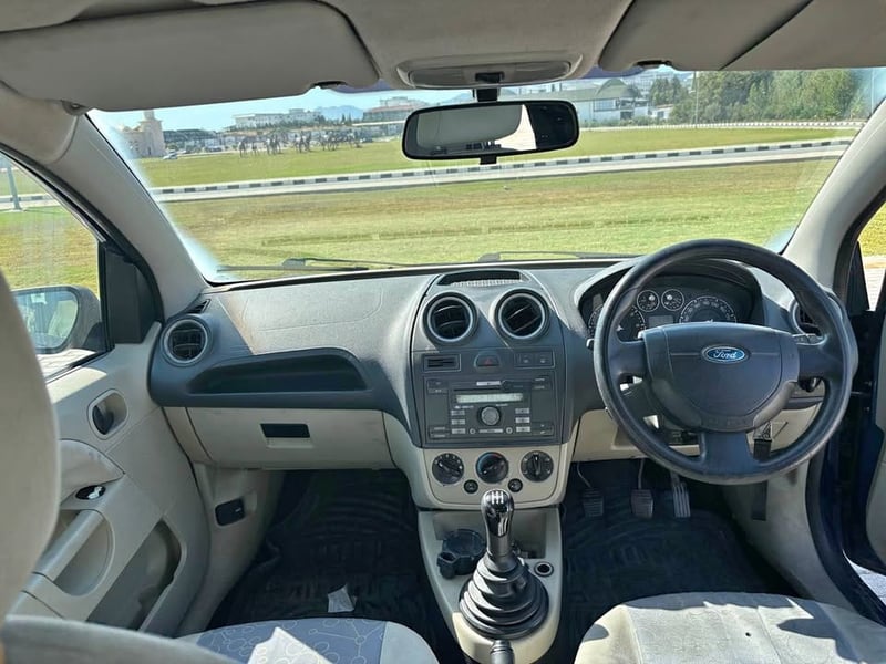 Ford Fiesta — 4