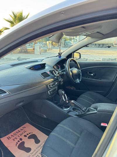 Renault Fluence — 9