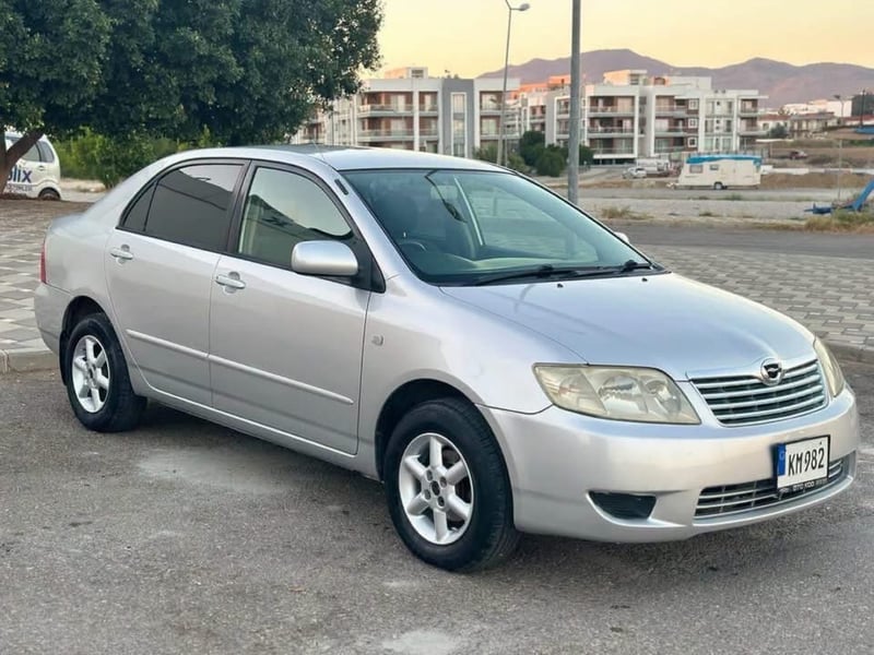 Toyota Corolla — 1