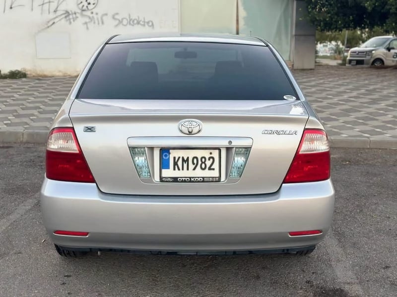 Toyota Corolla — 5