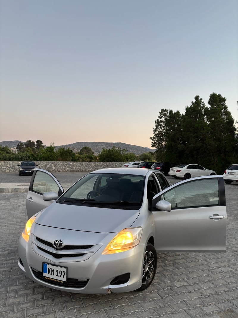 Toyota Belta — 10