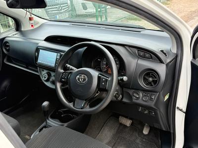Toyota Vitz — 6