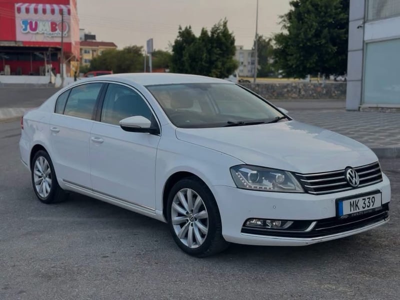 Volkswagen Passat — 2