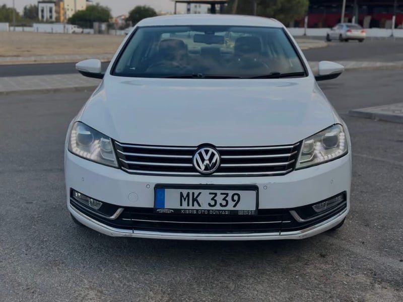 Volkswagen Passat — 5