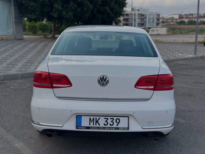 Volkswagen Passat — 6