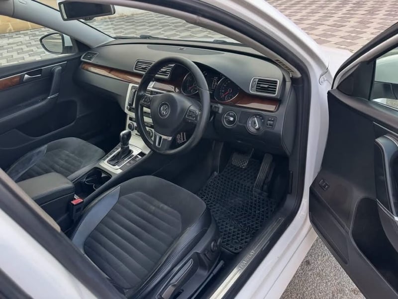 Volkswagen Passat — 7