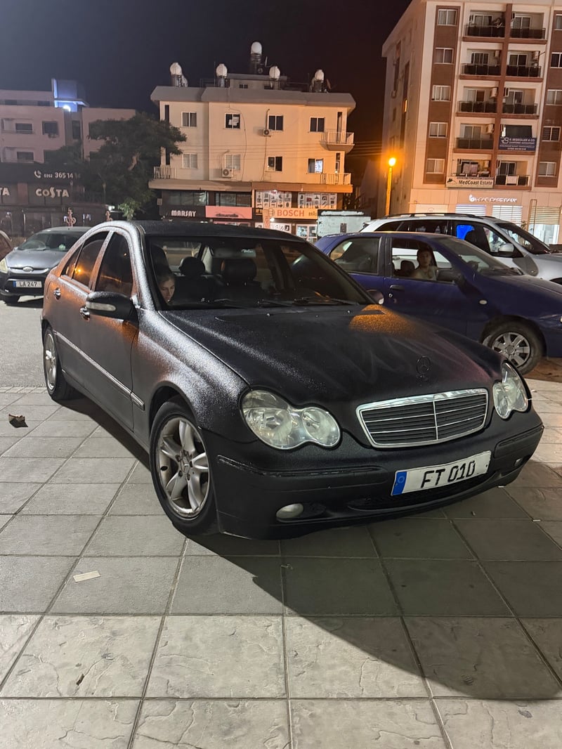 Mercedes-Benz C 200