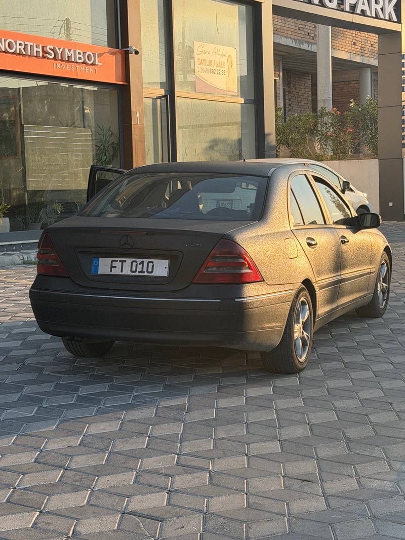 Mercedes-Benz C 200 — 3