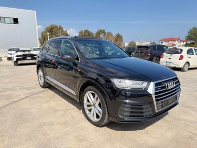 Audi Q7 — 1