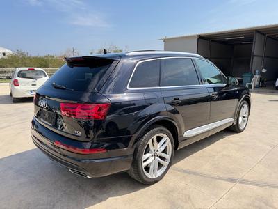 Audi Q7 — 2