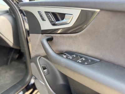 Audi Q7 — 6