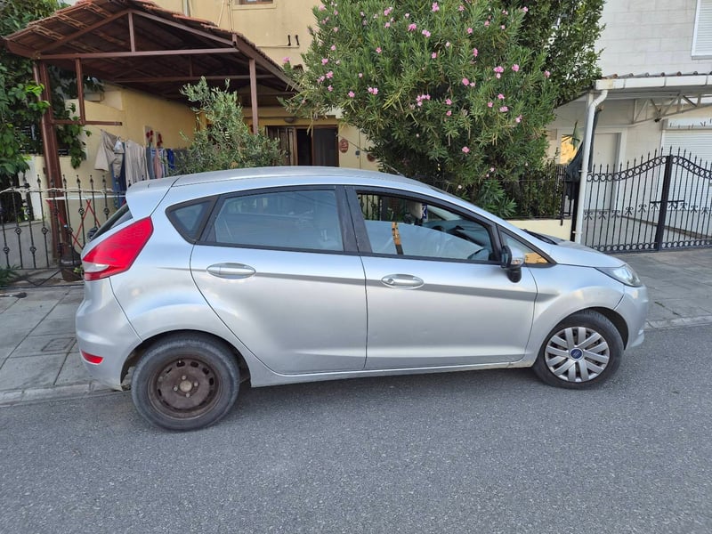 Ford Fiesta — 4